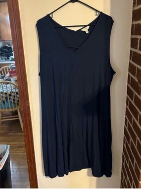 Terra & Sky Size 2x Navy Sleeveless V-Neck Midi Dress